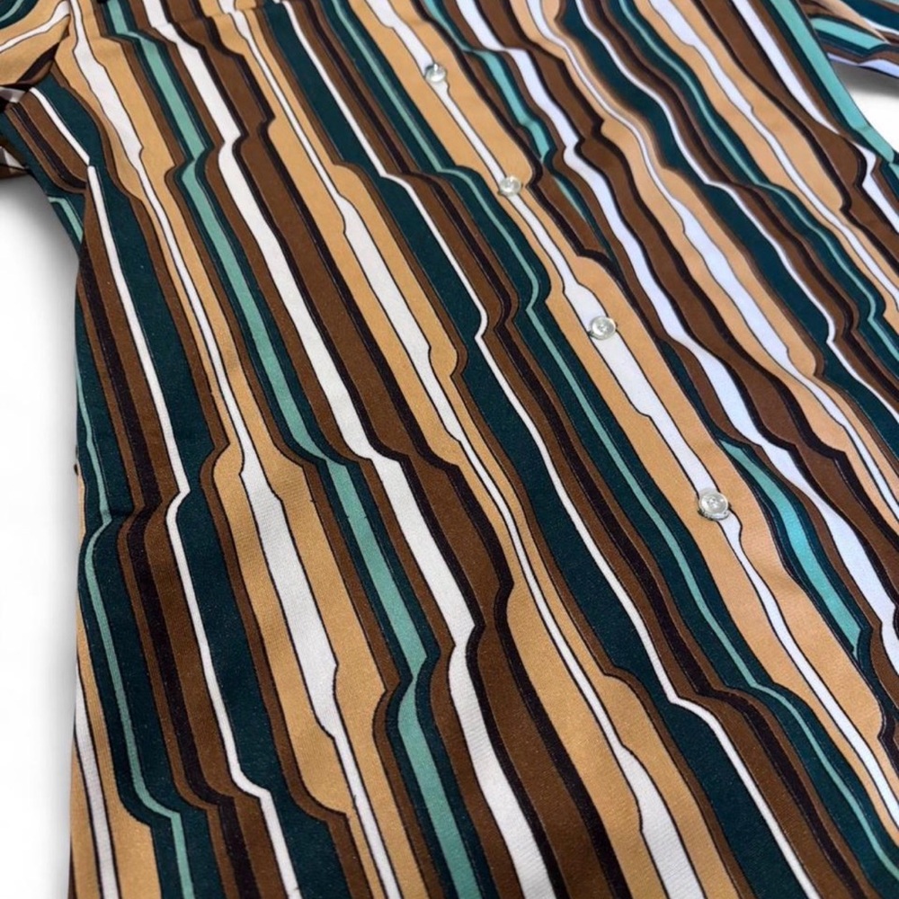 Retro Striped Button-Up Shirt - Picture 2 of 4